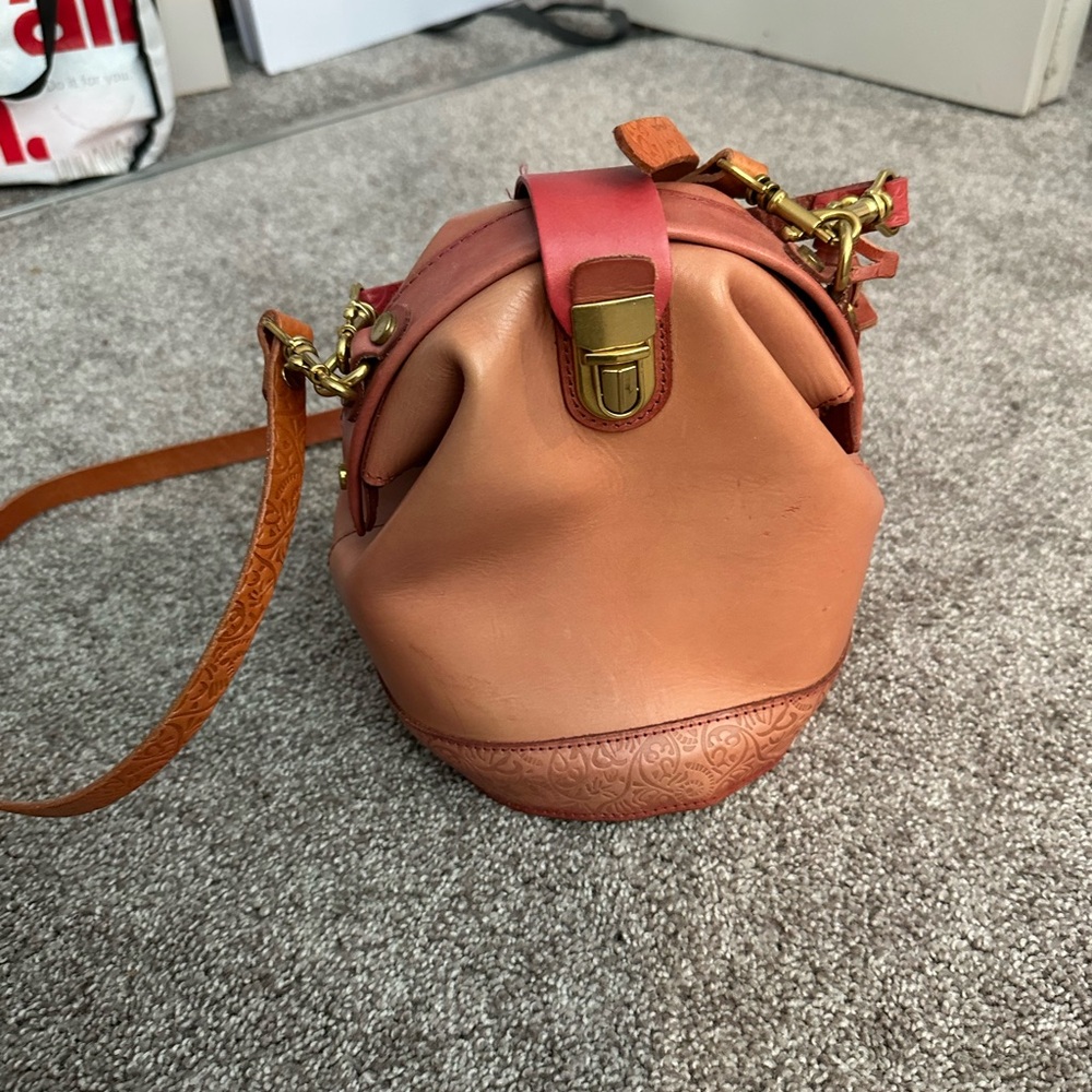Vintage Style Doctor Bucket Crossbody Leather Bag